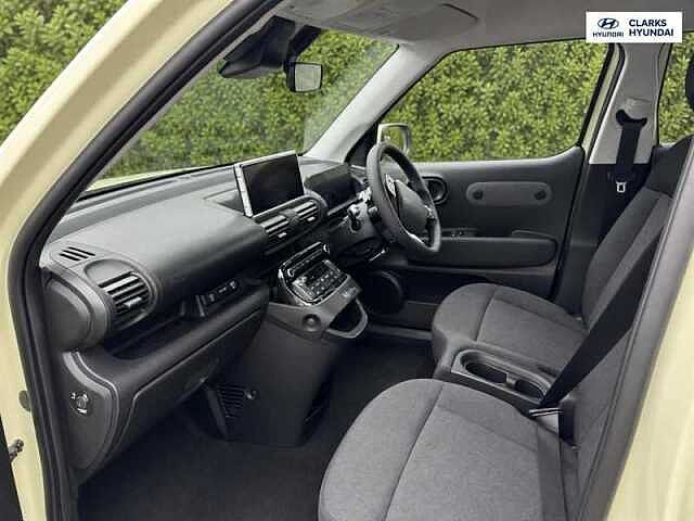 Hyundai INSTER Long Range 49kWh 01 SUV 5dr Electric Auto (115 ps) Yellow