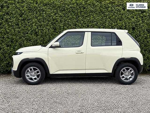 Hyundai INSTER Long Range 49kWh 01 SUV 5dr Electric Auto (115 ps) Yellow