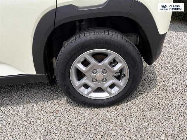 Hyundai INSTER Long Range 49kWh 01 SUV 5dr Electric Auto (115 ps) Yellow