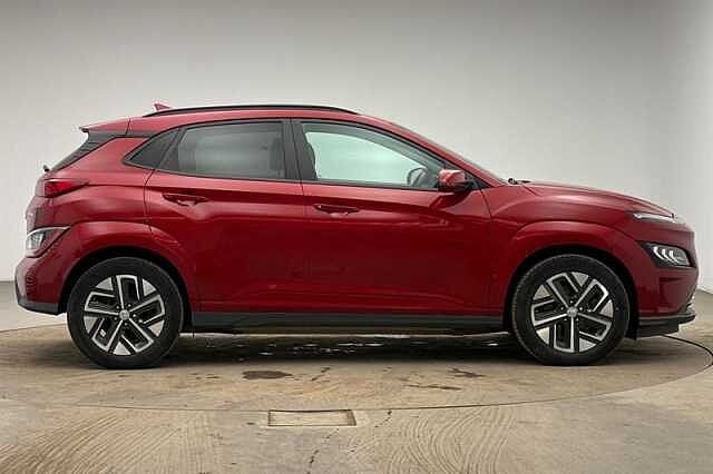 Hyundai KONA 64kWh Premium SUV 5dr Electric Auto (10.5kW Charger) (204 ps)