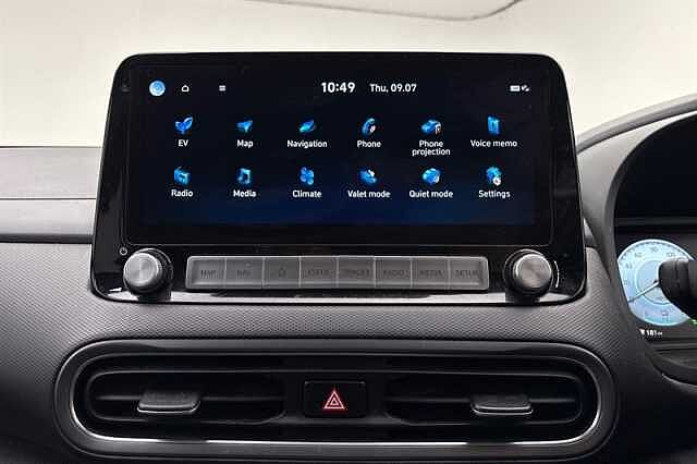 Hyundai KONA 64kWh Premium SUV 5dr Electric Auto (10.5kW Charger) (204 ps)