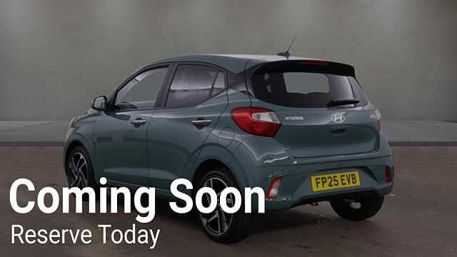 Hyundai i10 1.2 Premium Hatchback 5dr Petrol Auto Euro 6 (s/s) (79 ps)