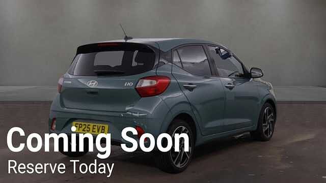 Hyundai i10 1.2 Premium Hatchback 5dr Petrol Auto Euro 6 (s/s) (79 ps)