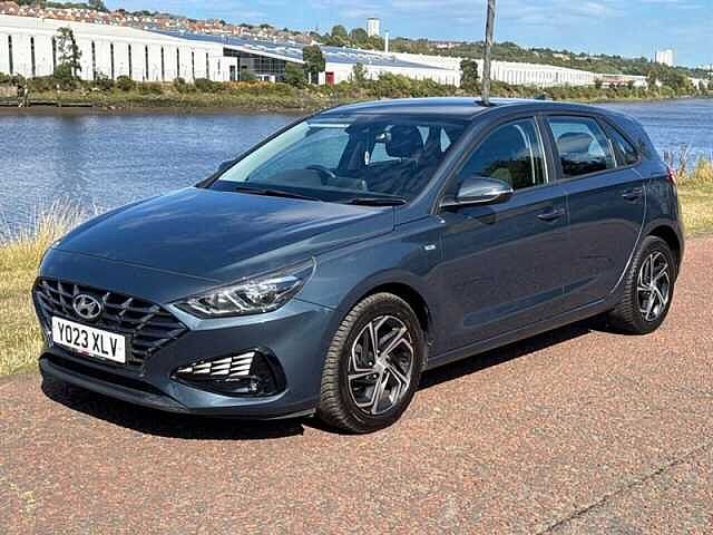 Hyundai i30 1.0 T-GDi MHEV SE Connect Hatchback 5dr Petrol Hybrid DCT Euro 6 (s/s) (120 ps)