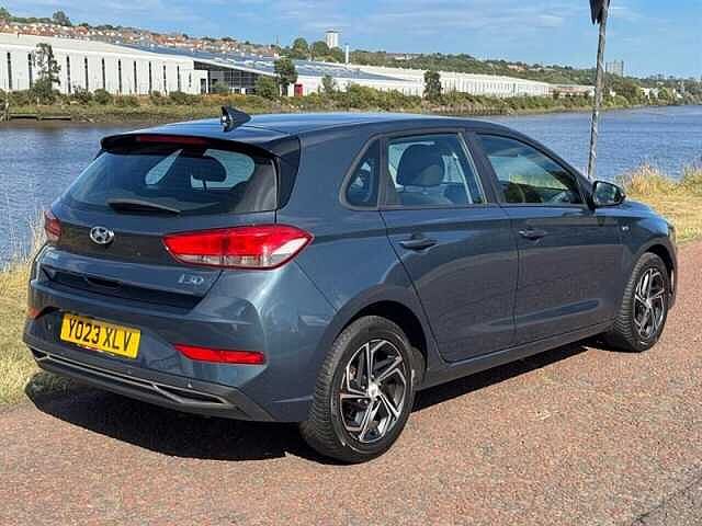 Hyundai i30 1.0 T-GDi MHEV SE Connect Hatchback 5dr Petrol Hybrid DCT Euro 6 (s/s) (120 ps)